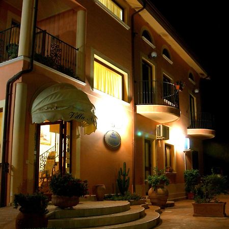 Villa Aurora Le Castella  Bagian luar foto