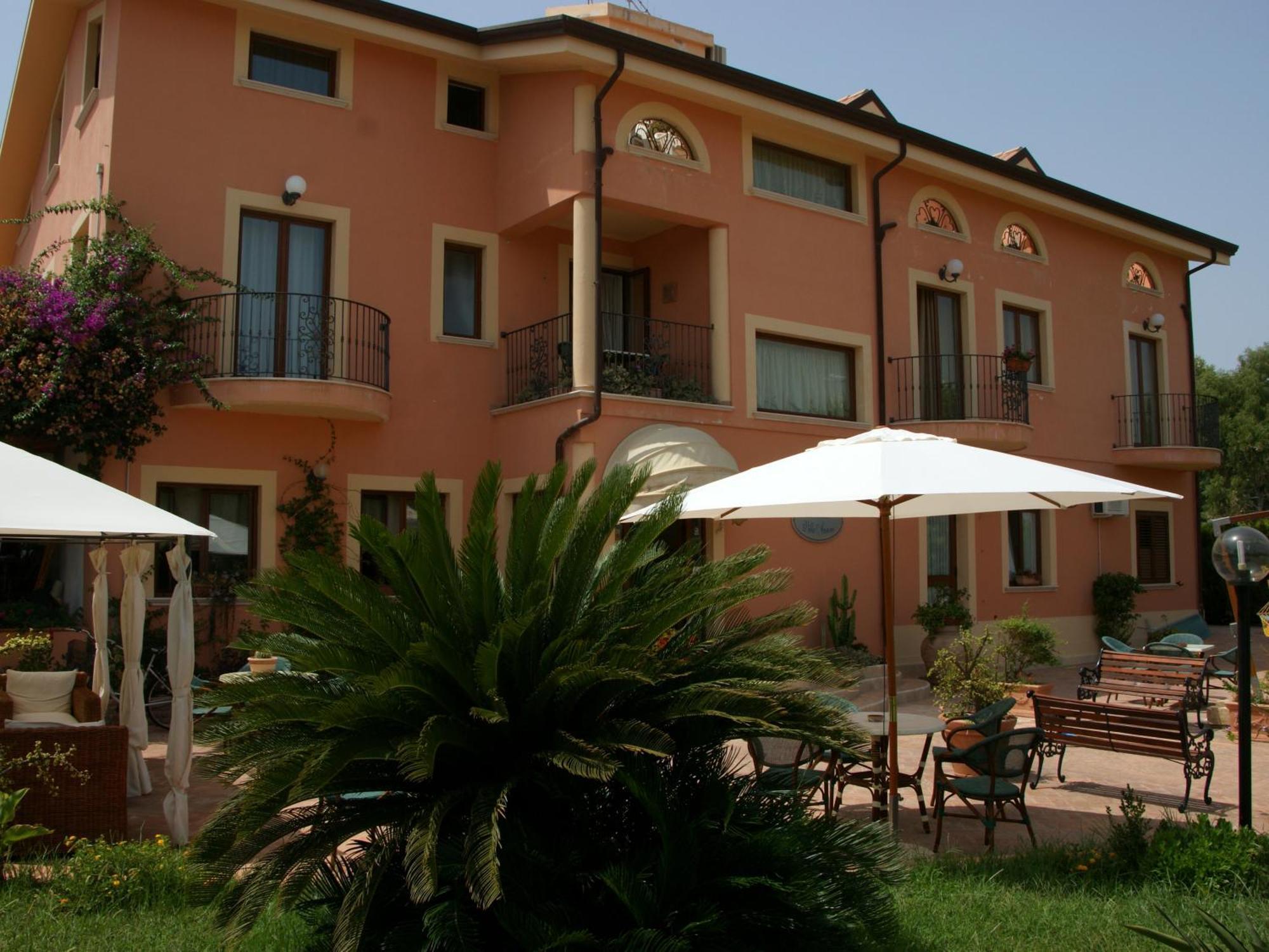 Villa Aurora Le Castella  Bagian luar foto