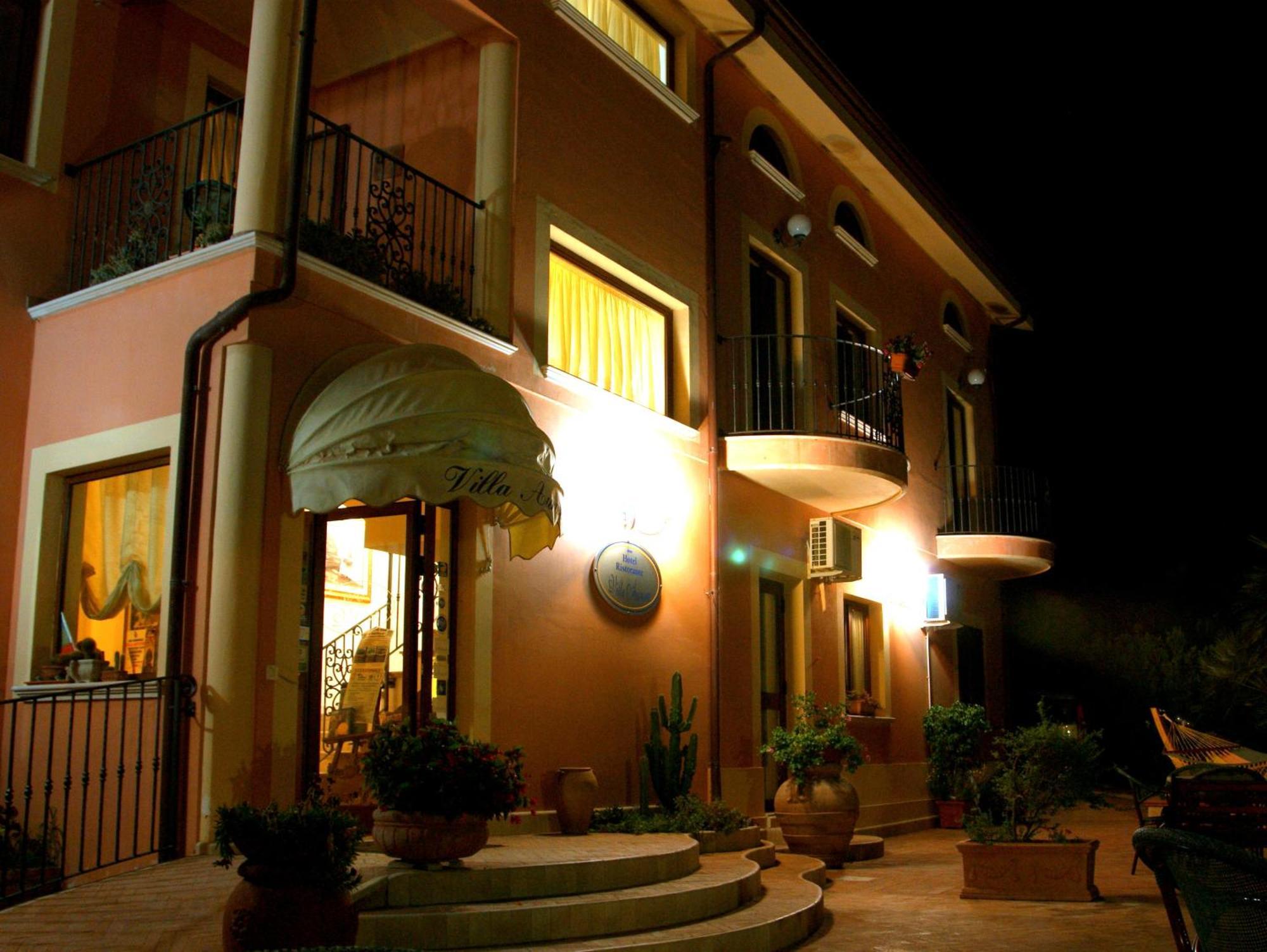 Villa Aurora Le Castella  Bagian luar foto